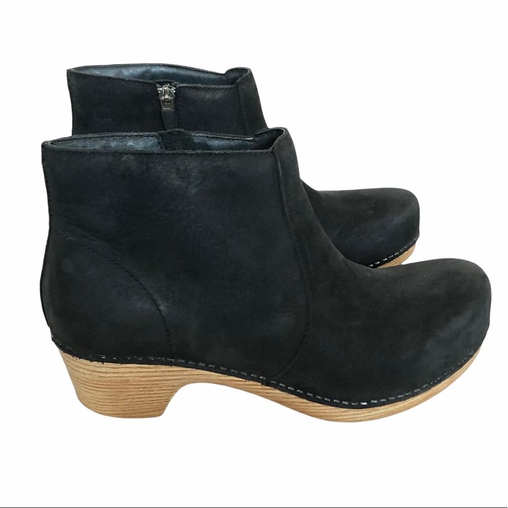 Dansko Maria Nubuck Black Ankle Bootie